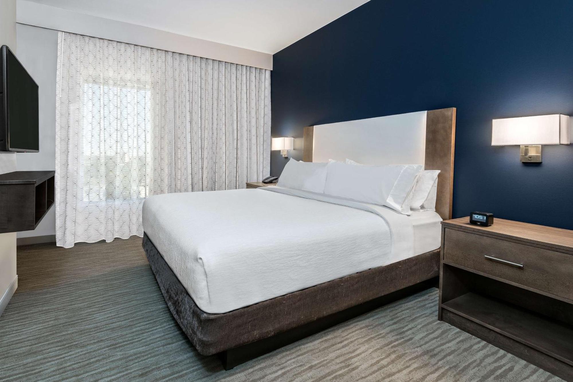 Embassy By Hilton Hotel 4*